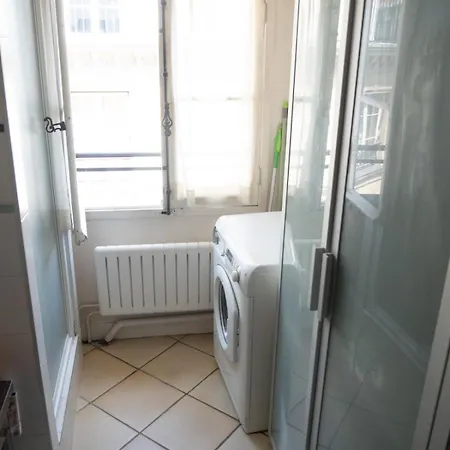 Lovely In The 7th דירה